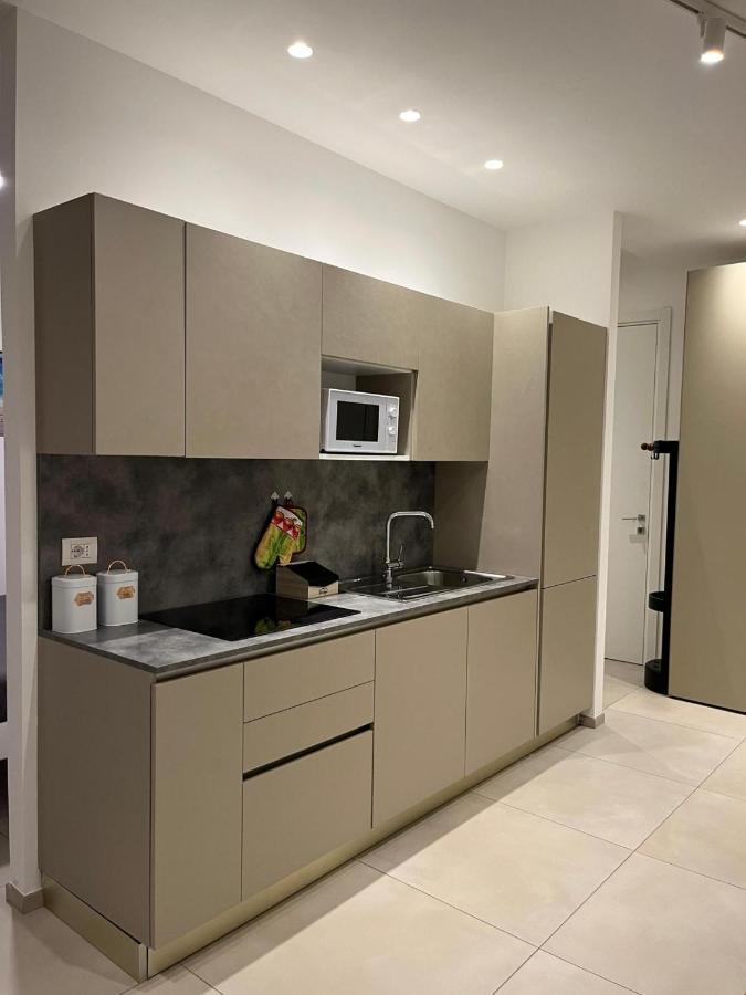 Apartments Ennio Top Class Бари Экстерьер фото