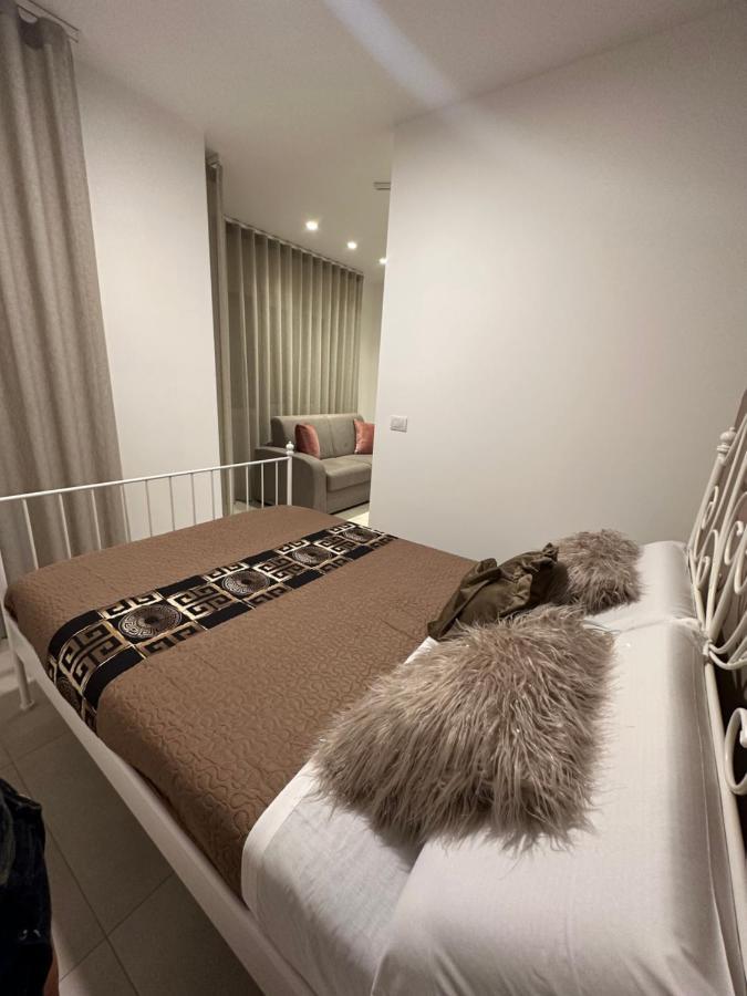 Apartments Ennio Top Class Бари Экстерьер фото